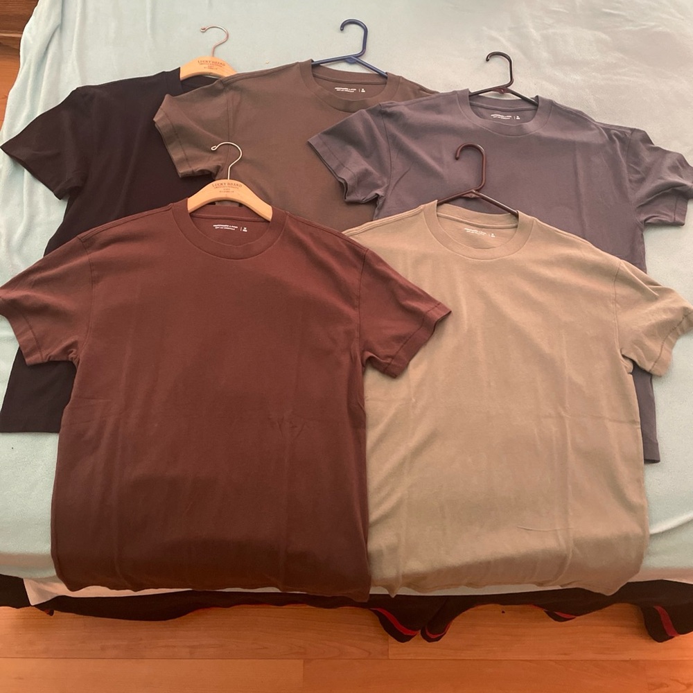 Lot/Bundle of 5 Abercrombie & Fitch Soft A&F Tee - Size Medium NWOT